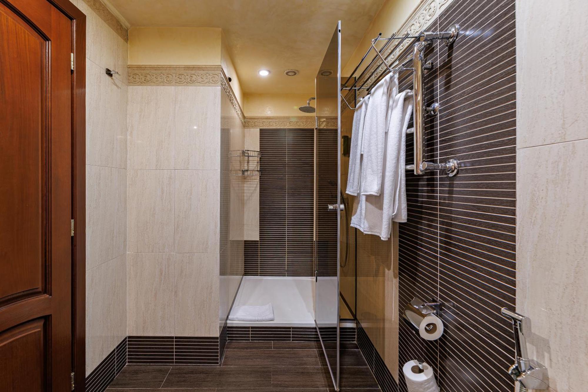 Eurohotel Lviv Bilik gambar