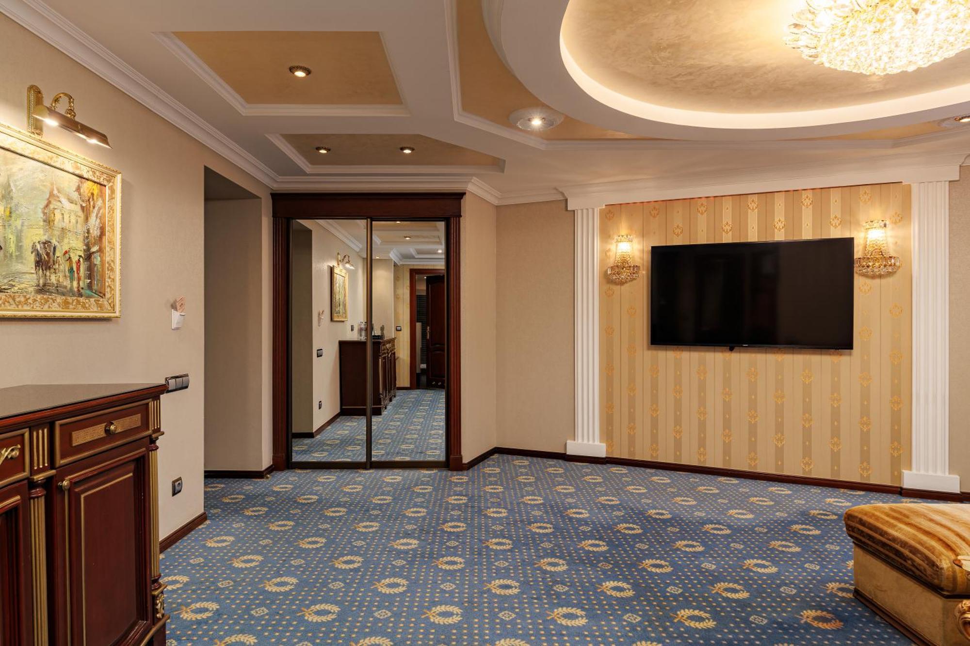 Eurohotel Lviv Bilik gambar